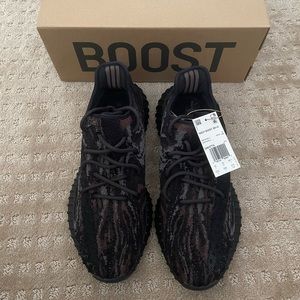 NWT Yeezy Boost 350 V2 mens size 10.5